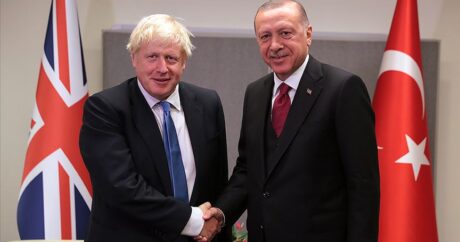 Cumhurbaşkanı Erdoğan, İngiltere Başbakanı Johnson ile Ermenistan’ın saldırılarını görüştü