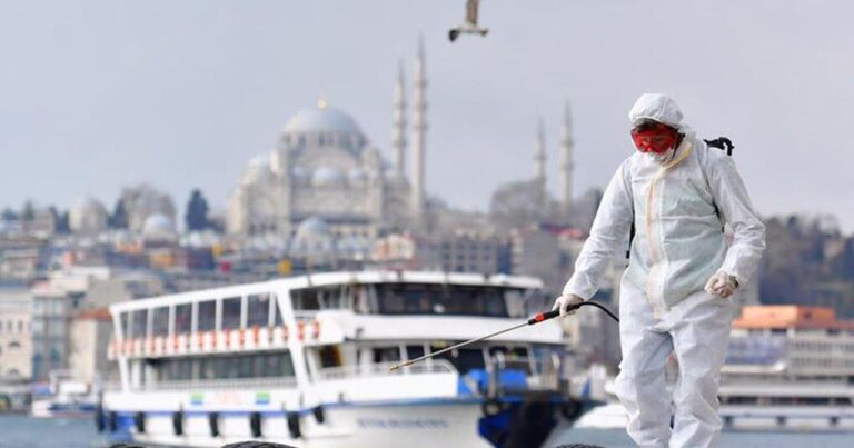 Türkiye’de salgın başından bu yana en yüksek can kaybı