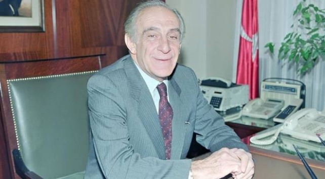 Türkiye`nin eski Dışişleri Bakanı Ali Bozer vefat etti