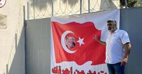 Ermeni grubun saldırısı sonrası Lübnan`da yaşayan Mardinlilerden Türk Büyükelçiliğine bayraklı destek