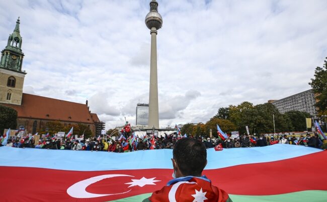 Almanya’da Azerbaycan’a destek gösterisi düzenlendi