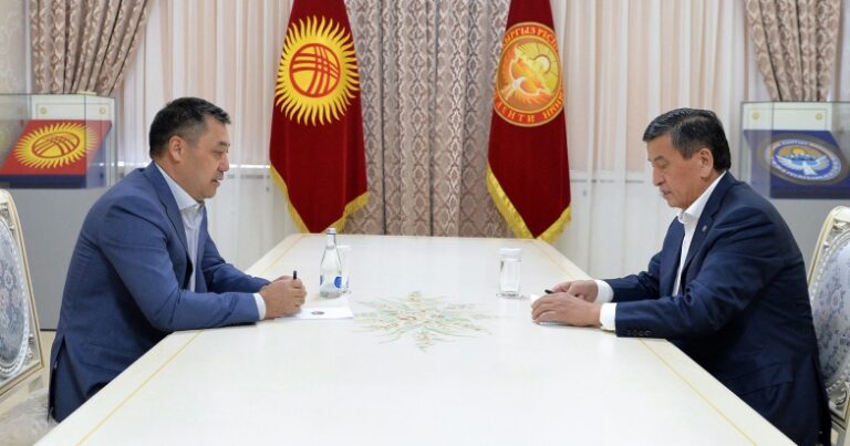 Kırgızistan Cumhurbaşkanı Ceenbekov, Caparov’un Başbakanlık görevine getirilmesini veto etti