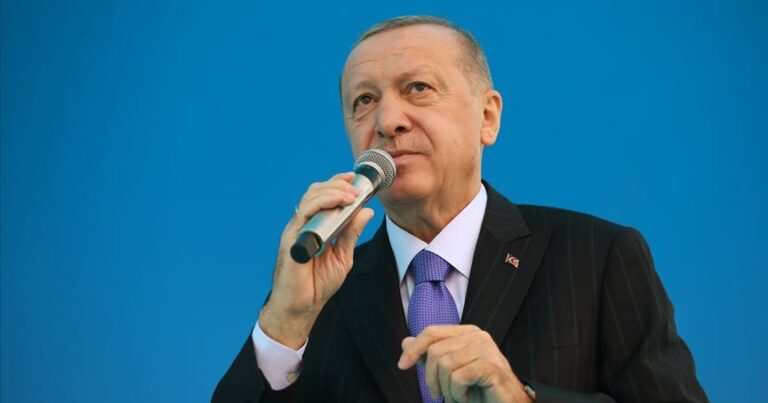 Cumhurbaşkanı Erdoğan’dan İzmir depremi açıklaması: “26 can kaybı, 885 yaralı, 15 yoğun bakım hasta var”