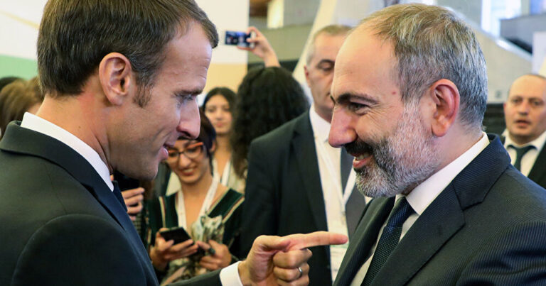 Fransa, diz çöktürülen işgalci Ermenistan`ı “yeniden inşa etme” çabalarını başlattı