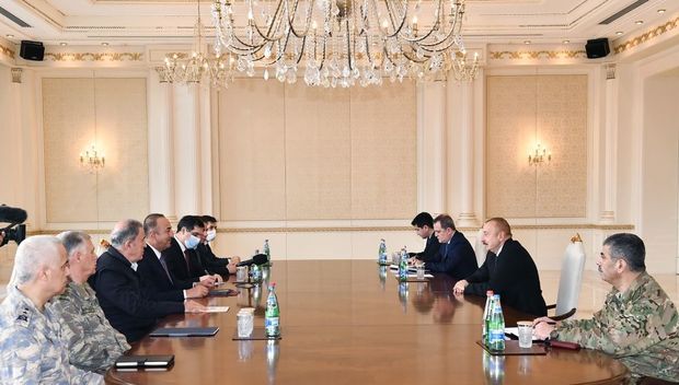 Bakan Çavuşoğlu ve Bakan Akar Azerbaycan’da: Aliyev’le görüştüler