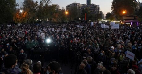 Ermenistan`da siyasi kaos büyüyor