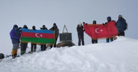 Azerbaycanlı ve Türkiyeli dağcılar Haydar Aliyev ve Atatürk zirvelerine tırmandı