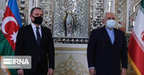 İran’dan Azerbaycan bayrağına saygısızlık! Bakan Bayramov’un hareketi olay oldu!