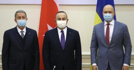 Bakan Akar ve Çavuşoğlu, Ukrayna Başbakanı Şmıgal ile görüştü