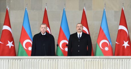 Azerbaycan`da Zafer Geçit Töreni düzenlendi