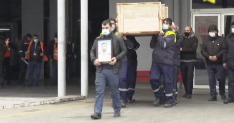 “Mozart” gemisindeki Azerbaycanlı çalışanın cenazesi Bakü’de yetkililere teslim edildi