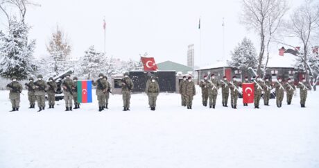 Azerbaycan askerleri ‘Kış Tatbikatı’ için Kars’ta