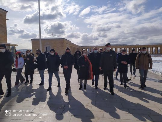 Azerbaycanlı gazeteciler, Anıtkabir`i ve Resulzade`nin mezarını ziyaret etti