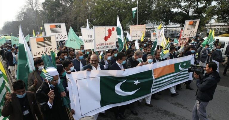 İslamabad’da ‘5 Şubat Keşmir Dayanışma Günü’ yürüyüşü düzenlendi
