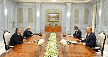 Özbekistan Cumhurbaşkanı Mirziyoyev Bakan Çavuşoğlu`nu kabul etti