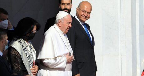 Irak’taki temaslarını bitiren Papa ülkesine döndü