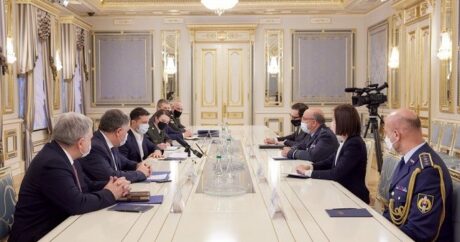Ukrayna Devlet Başkanı Zelenskiy, NATO Askeri Komite Başkanı Peach ile görüştü