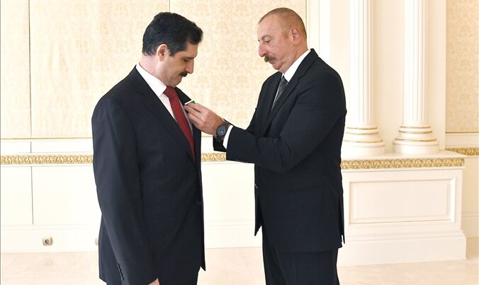 Cumhurbaşkanı Aliyev, Türkiye’nin Bakü Büyükelçisi Özoral’a ‘Dostluk Nişanı’ takdim etti