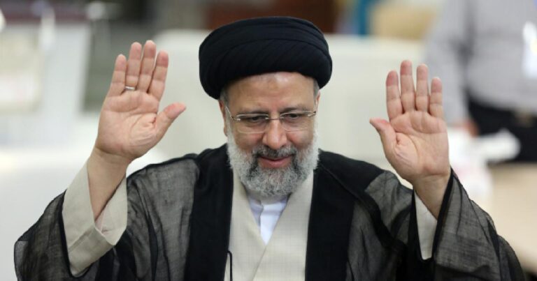 İran’da İbrahim Reisi ülkenin 8. Cumhurbaşkanı oldu