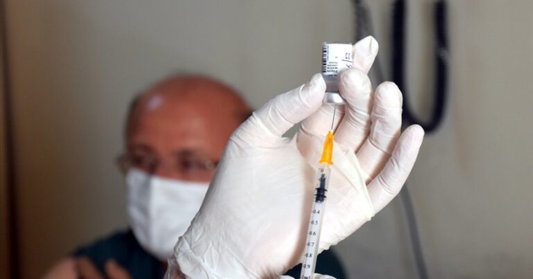 Kovid-19’la mücadele kapsamında 59 milyon dozdan fazla aşı uygulandı