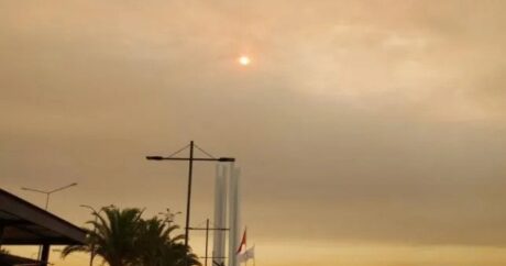 İzmir’de gökyüzünün görüntüsü sosyal medyada gündem oldu