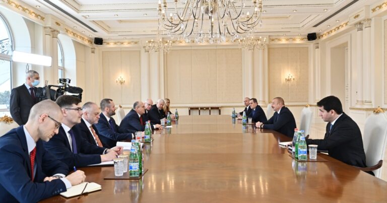 “En kısa sürede Ermenistan’la barış anlaşması imzalamalıyız” – Aliyev