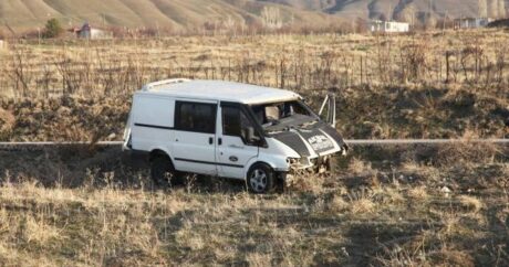 Bitlis’te minibüs takla attı: 4 ölü, 25 yaralı