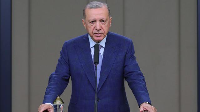 Cumhurbaşkanı Erdoğan: “Biz orta sahada top çevirmekten bıktık”