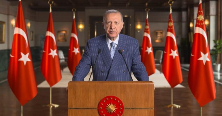 Cumhurbaşkanı Erdoğan: “Göçmen meselesinde en fazla yükü bölgesine komşu ülkeler çekiyor”