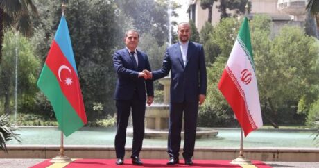 İran ve Azerbaycan Dışişleri Bakanları Tahran’da “ikili ilişkileri” görüştü