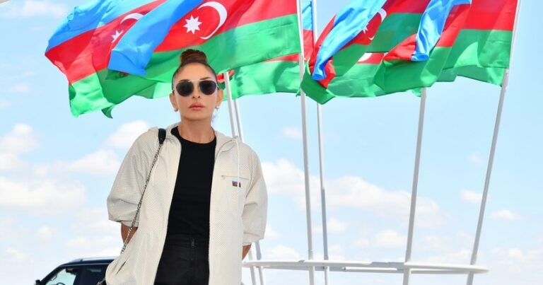 Zarafet, güç, yaratıcılık, başarı… – Azerbaycan kadınlarını temsil eden Mihriban Aliyeva