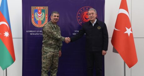 Bakan Akar, Azerbaycanlı mevkidaşıyla görüştü