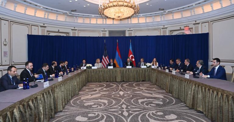 ABD`de üçlü toplantı: Blinken Azerbaycan ve Ermenistan dışişleri bakanlarıyla görüştü