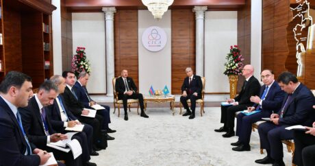 Tokayev ve Aliyev Astana`da bir araya geldi