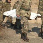 Azerbaycan, eylüldeki çatışmalarda ölen 13 Ermeni askerin cesedini Ermenistan’a teslim etti