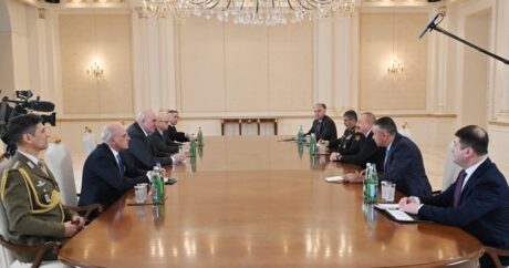 Cumhurbaşkanı Aliyev, İtalya Savunma Bakanı Crosetto’yu kabul etti