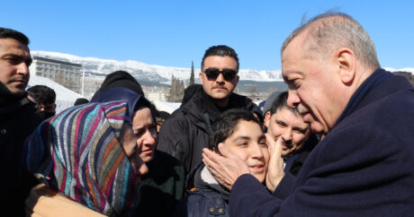 Cumhurbaşkanı Erdoğan depremzedelerle bir araya geldi