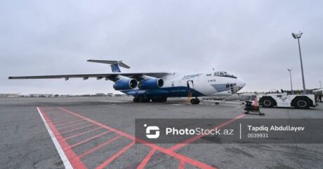 Azerbaycan, Türkiye’ye seyyar hastane ve ekipman dolu uçak yolladı