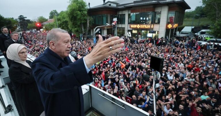 Cumhurbaşkanı Recep Tayyip Erdoğan zafer konuşması yaptı