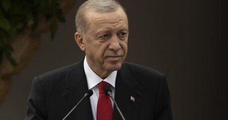 Cumhurbaşkanı Erdoğan İzzetbegoviç’i ölüm yıl dönümünde andı