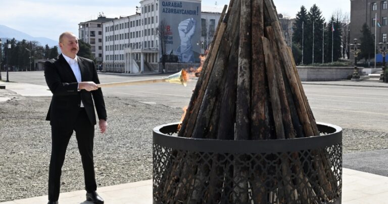 Azerbaycan Cumhurbaşkanı Aliyev, Hankendi’de Nevruz ateşini yaktı