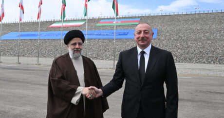 Aliyev ve Reisi sınırda görüştü: “Tüm dünya iki ülke arasındaki dostluğa tanıklık ediyor”