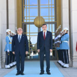 Başbakan Esatov, Türkiye Cumhurbaşkanı Yardımcısı Yılmaz ile bir araya geldi