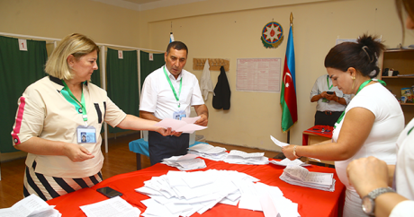 Azerbaycan’daki Milli Meclis seçimlerinde resmi olmayan ilk sonuçlar açıklandı